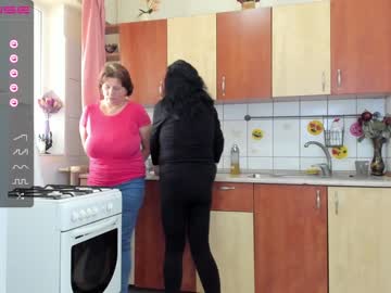 female cam couple juliana35 image #3634065
