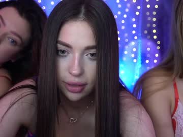 female cam couple kira0541 image #3372738