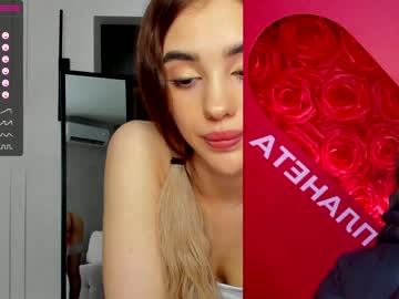female cam girl angella_kleee image #2012546