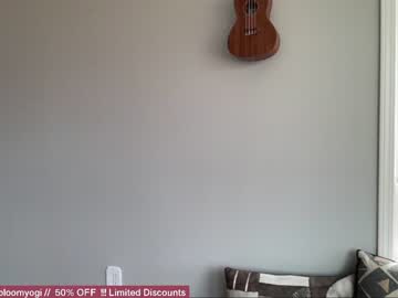 female cam girl bloomyogi image #2569948