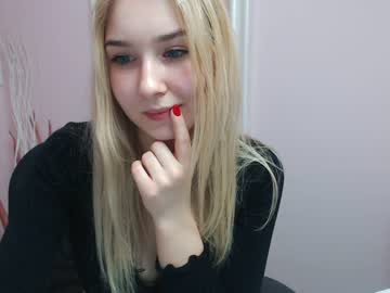 female cam girl lila_page image #1145783