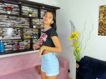 female cam couple mulan_sex19 image #1359537