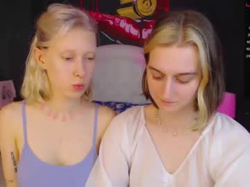 female cam girl julia_tina image #980966