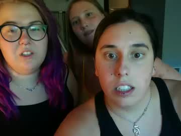 female cam couple kinkycottage image #3944222