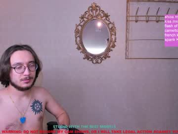 female cam couple merlin_n_karen image #225451