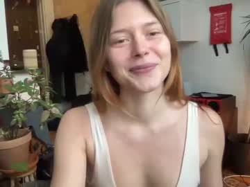 swedish_simone  female  webcam