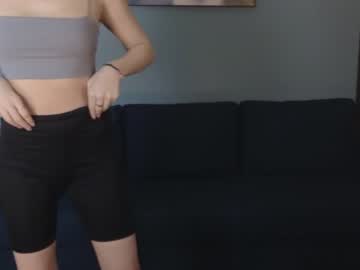 whitneyblincoe  female  webcam