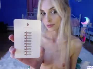 female cam girl prettygirl_elly image #2198417