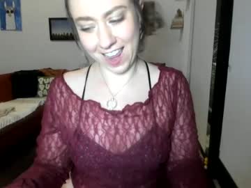 roxyhasmoxie  female  webcam