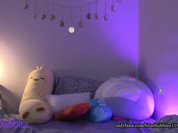 female cam girl blue_bubbles118 image #2406810