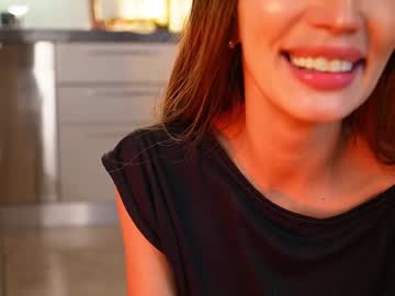 female cam girl therealbonnieclydex image #3530590