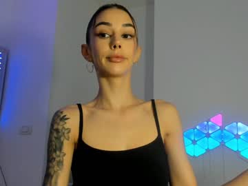 female cam girl hotfallingdevil image #3256412