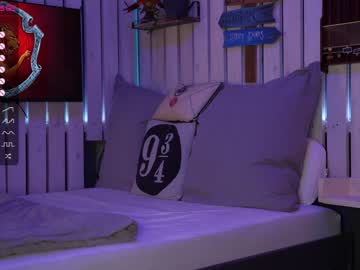 female cam girl hermione_potter_couple image #261976