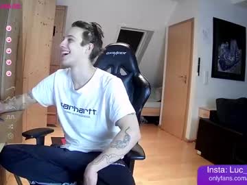 female cam man johnny2000x image #3176908