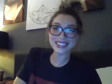 female cam girl h0neylem0n image #1926158