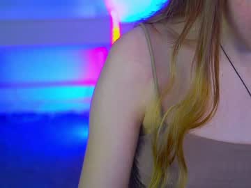 female cam couple kira0541 image #1642976