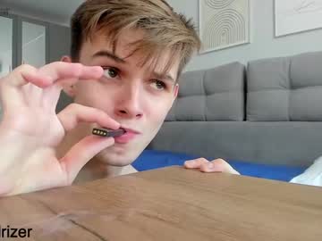 female cam man horny_jerk_roy_prick2001 image #1977933