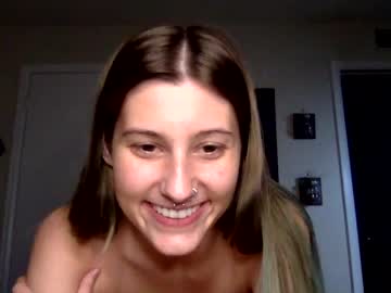 female cam couple lydiajade33 image #193325