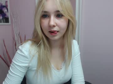 female cam girl lila_page image #1101537