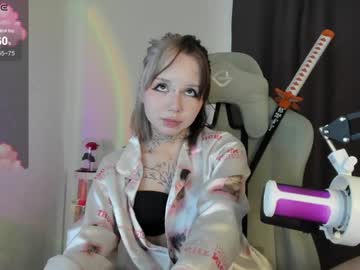 gummi_heart  female  webcam