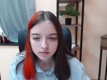 caramelelechka  female  webcam