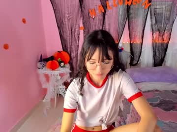 female cam girl little_effy18 image #2908085