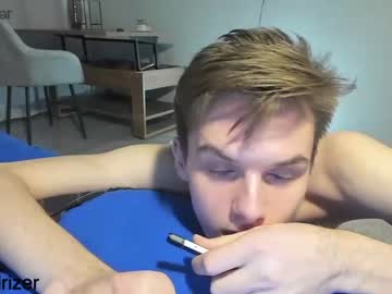 female cam man horny_jerk_roy_prick2001 image #1283946