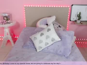 female cam girl little_effy18 image #1694986