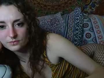 female cam girl pistachio__nut image #1000483