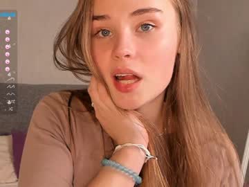 female cam girl cutie_bomb image #3116010