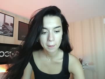 female cam girl zara_larison image #2548055