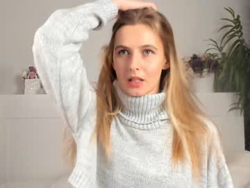 female cam girl oliviasolis image #3516155
