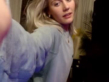 female cam girl bambis_honeypot image #935835