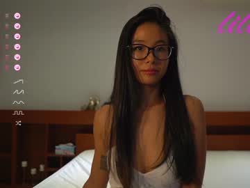 female cam girl _lillilly_ image #3611673