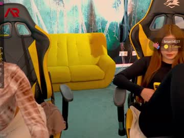 female cam couple kira0541 image #3665018