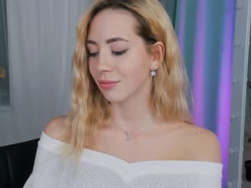 female cam girl emmi_rosee image #1448479