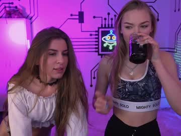 female cam couple anabel054 image #1119850
