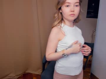 female cam girl follow_wishes image #4032261