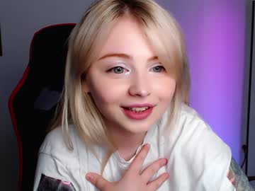 female cam girl shy_blondiee image #3752435