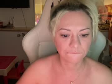 female cam girl kiradivine image #3616103