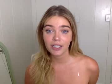 female cam girl littlemaryjane19 image #1838071