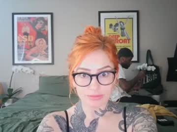 female cam couple mickinmolly image #1355170