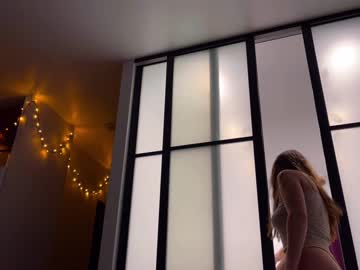 female cam couple di_n_alex image #3171070