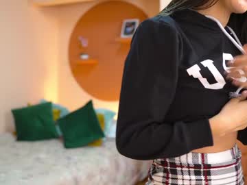 female cam girl cielo69_ image #2112188
