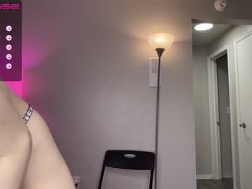 female cam girl bigtitslav123 image #3847077