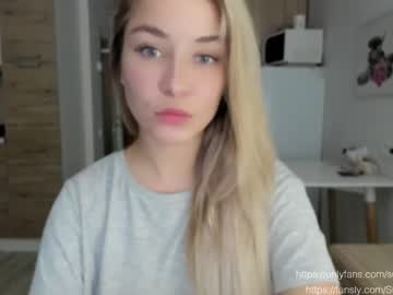 female cam girl sun_shine_baby image #2117860