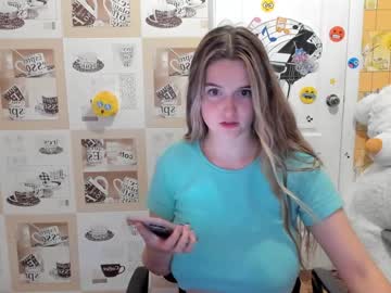 female cam girl emmika_ image #2317472