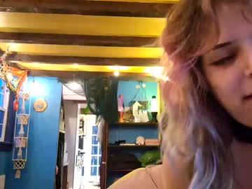 female cam girl marsipanmars image #3924798