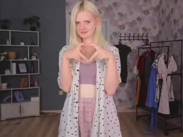 female cam girl honneylight image #4017154