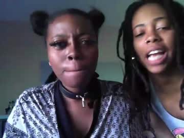 female cam couple theemisters image #3922080
